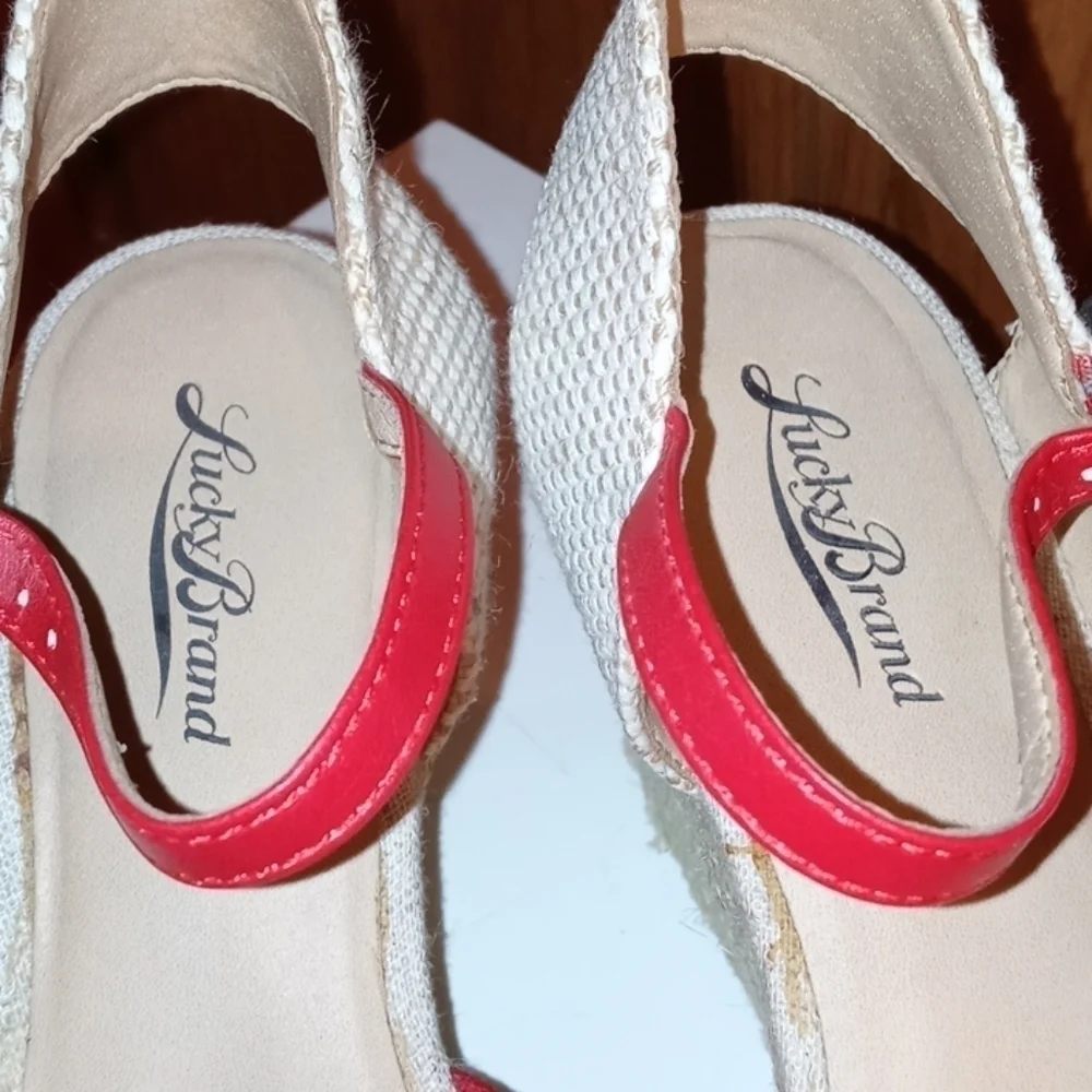 Lucky Brand wedges size 8 like new conditi…